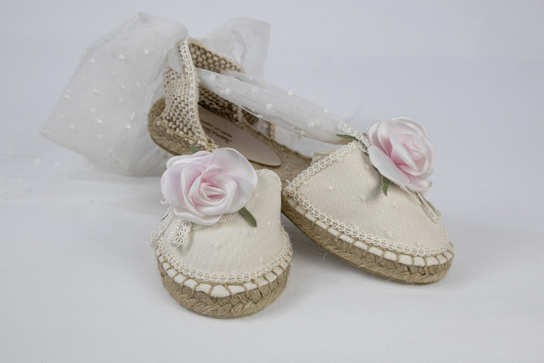 -OFERTA- Alpargata de ceremonia en plumeti — flores rosa bebe