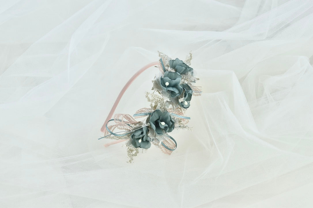 -OFERTA-Diadema-tocado en verde iris y puntilla platino